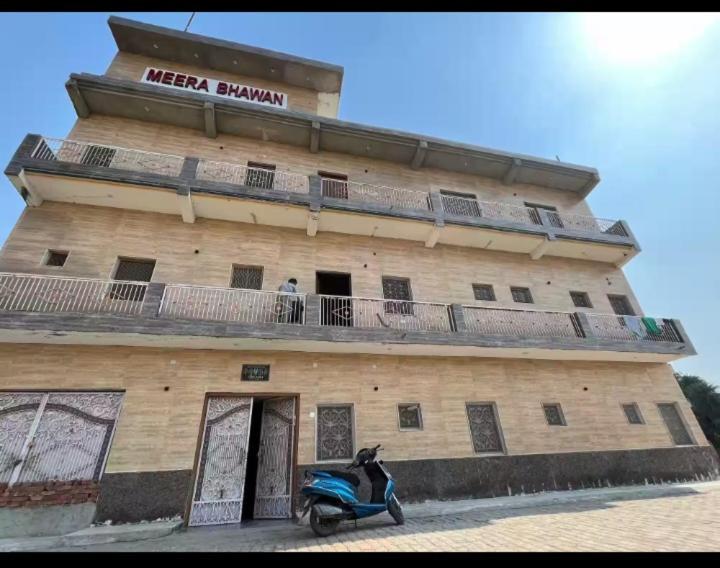 Meera Bhawan Hotel Vrindāvan Buitenkant foto